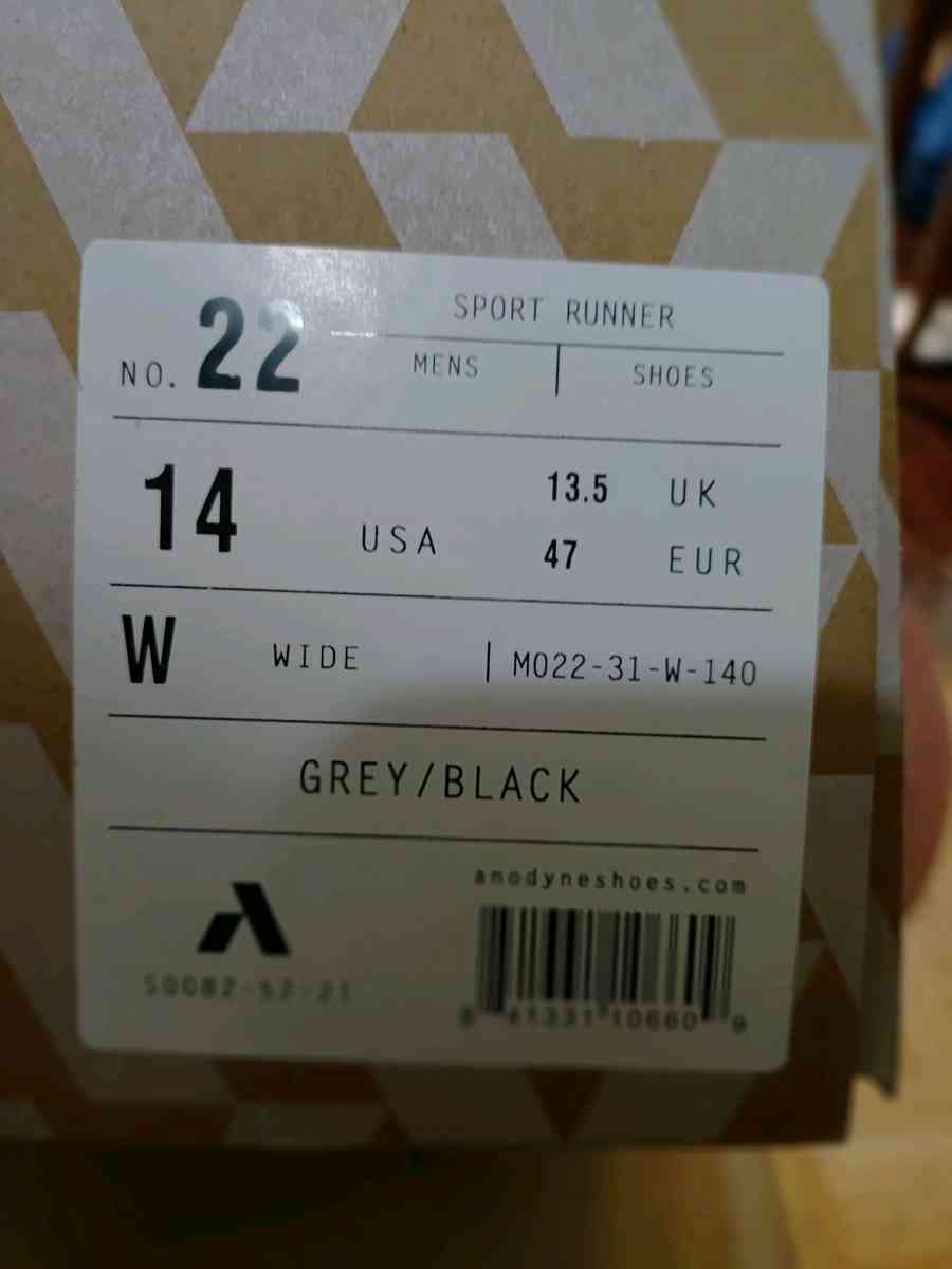 Apex Running Hiking Shoes - Maple Heights, Ohio - FleaMarketBay