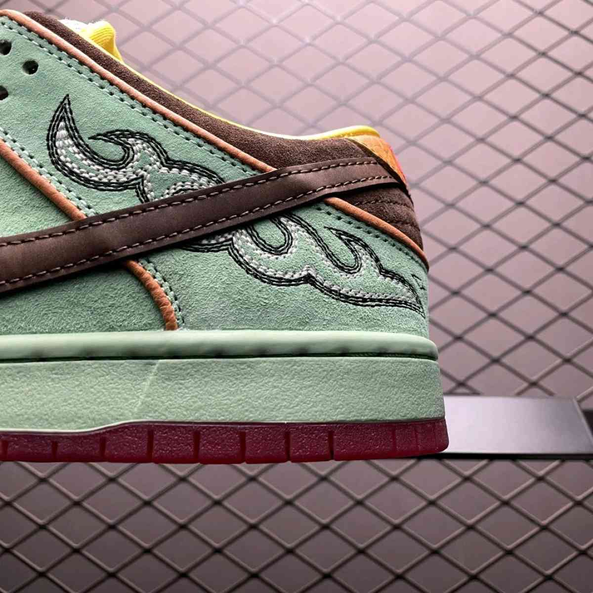 Nike SB Dunk Low x Rodeo Tourmaline - Kissimmee, Florida - FleaMarketBay