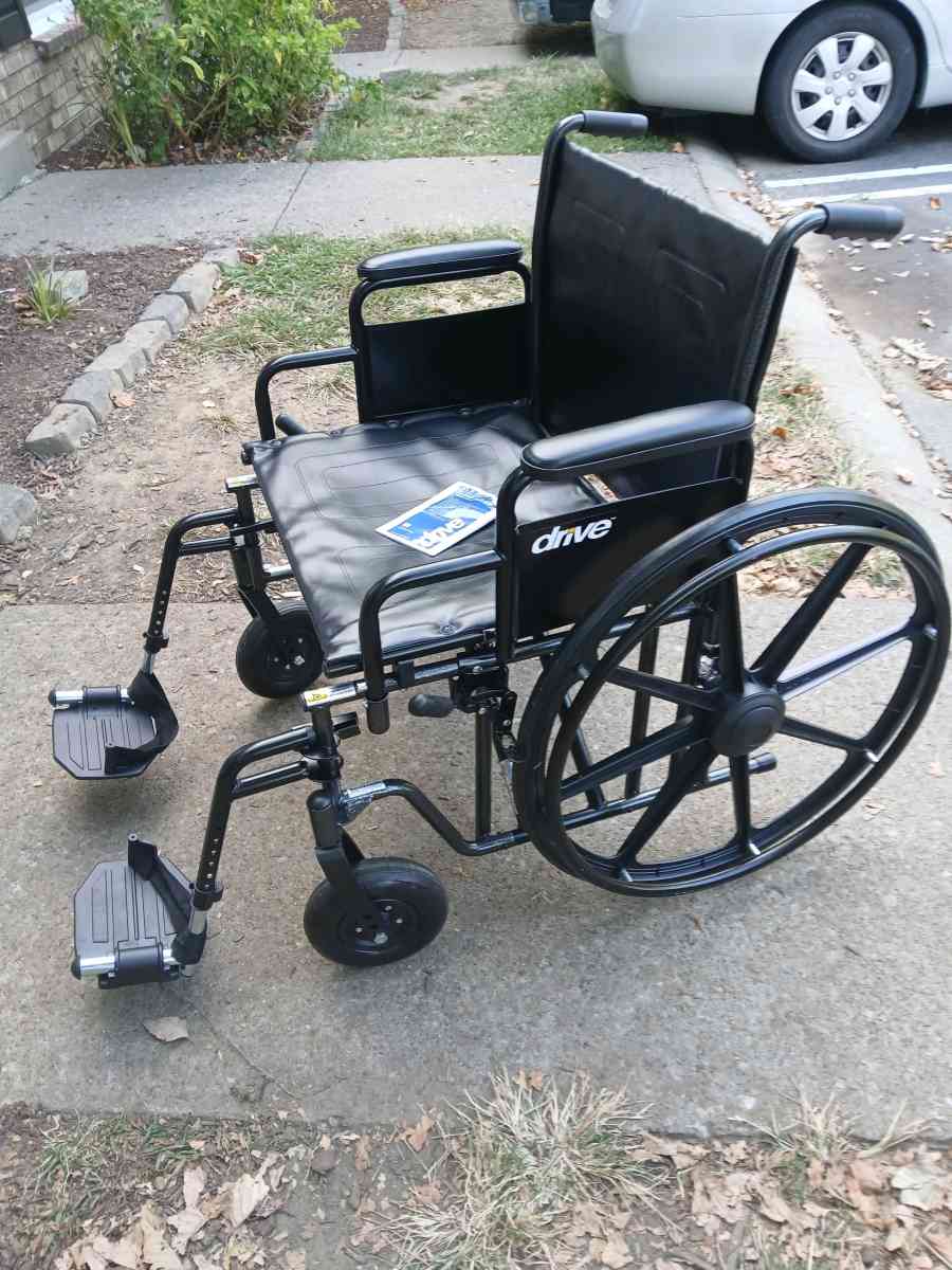 DRIVE SENTRA EC HEAVY DUTY WHEELCHAIR