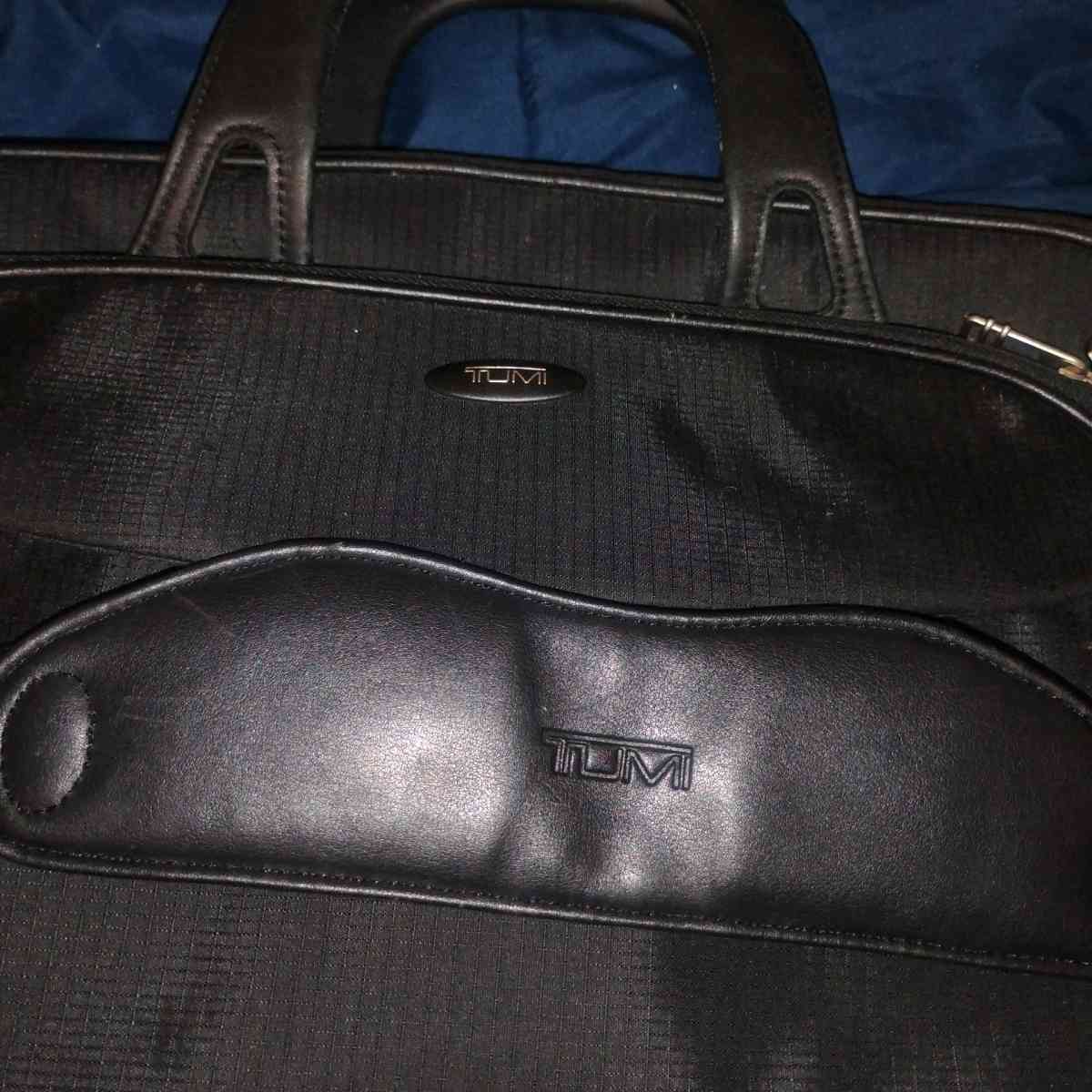 Tumi Laptop Bag - Atlanta, Georgia - FleaMarketBay