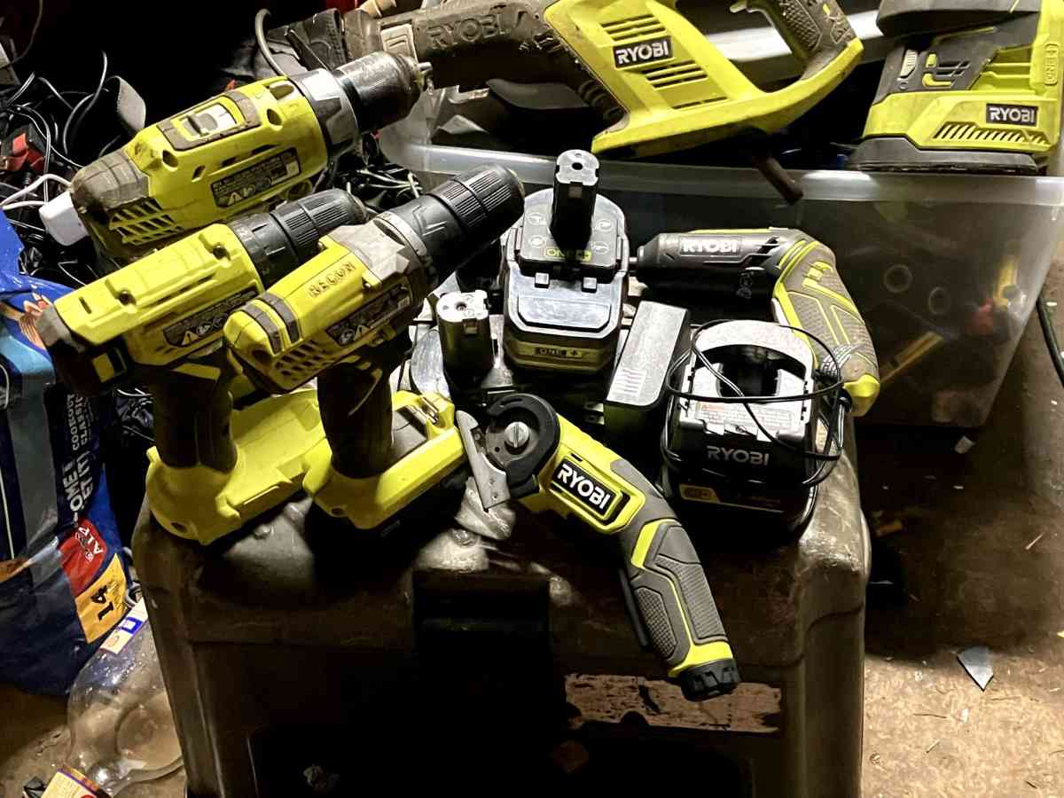 16 pc Ryobi Power Tools - Bean Station, Tennessee