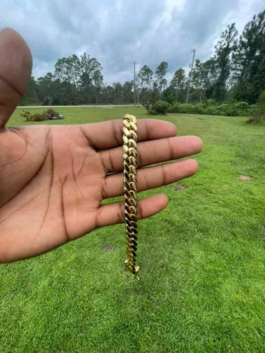 cuban link bracelet - Valdosta, Georgia - FleaMarketBay