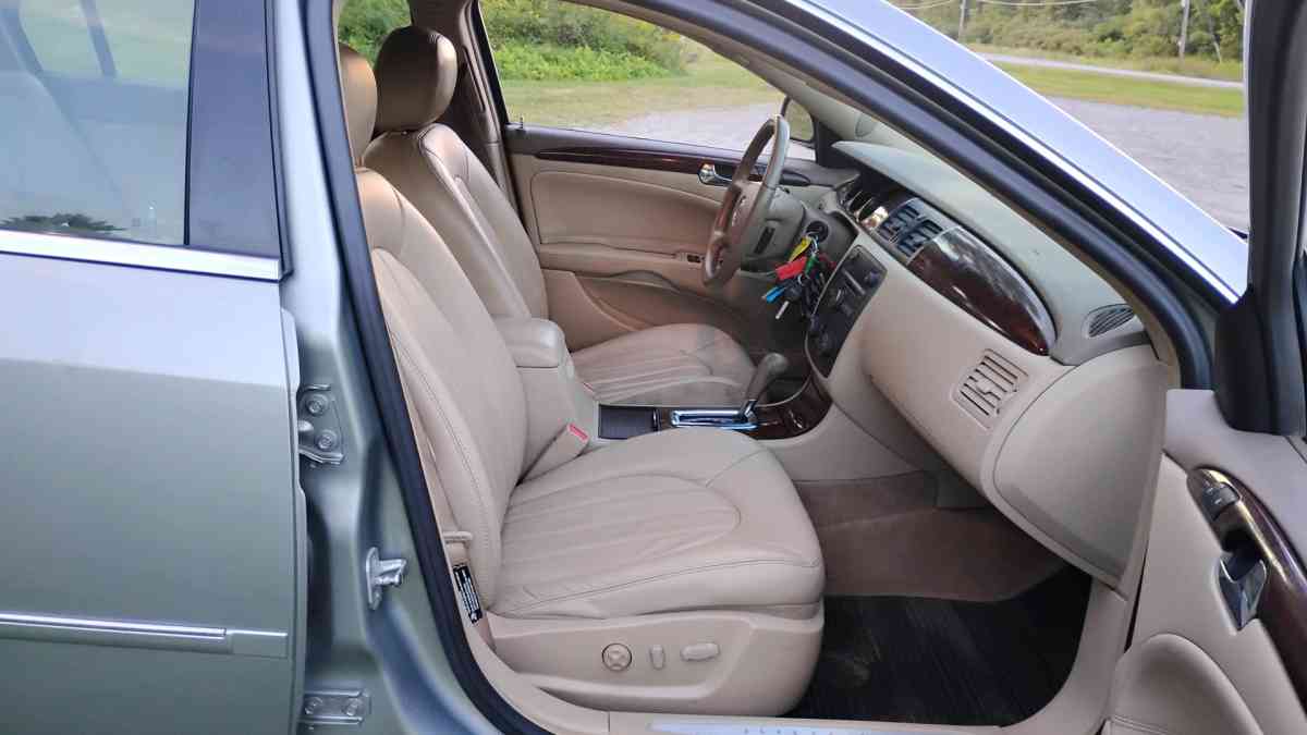 2006 Buick Lucerne CXL 163K Clean Title - Bellows Falls, Vermont - FleaMarketBay