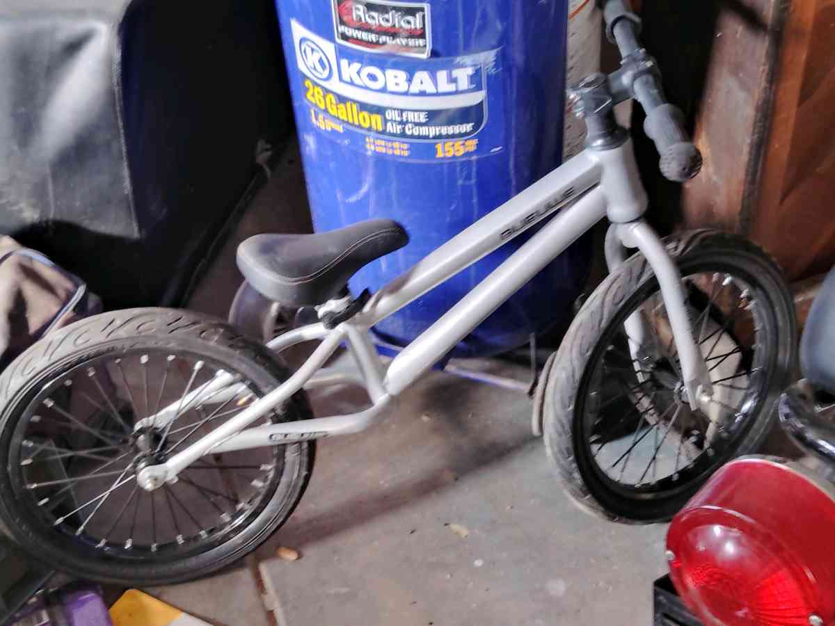kobolt 26 gallon compressor - Las Vegas, Nevada - FleaMarketBay
