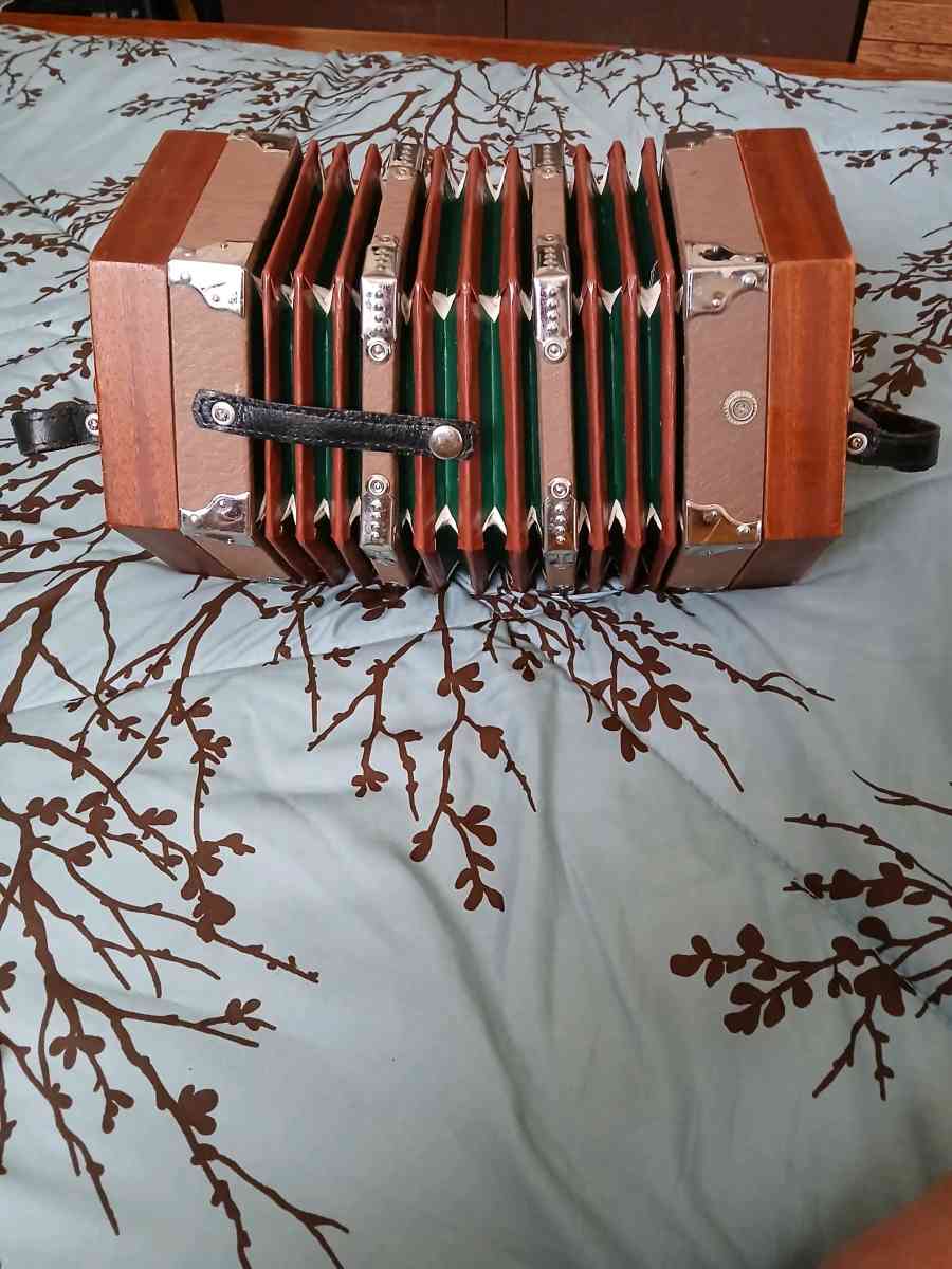 HOHNER CONCERTINA - Coalinga, California - FleaMarketBay
