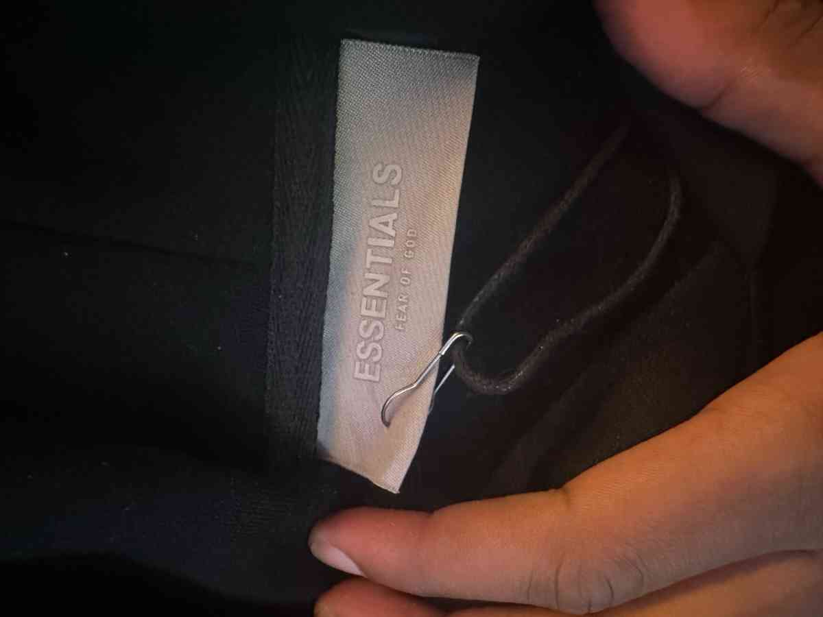 essentials hoodie size large - Goodlettsville, Tennessee - FleaMarketBay