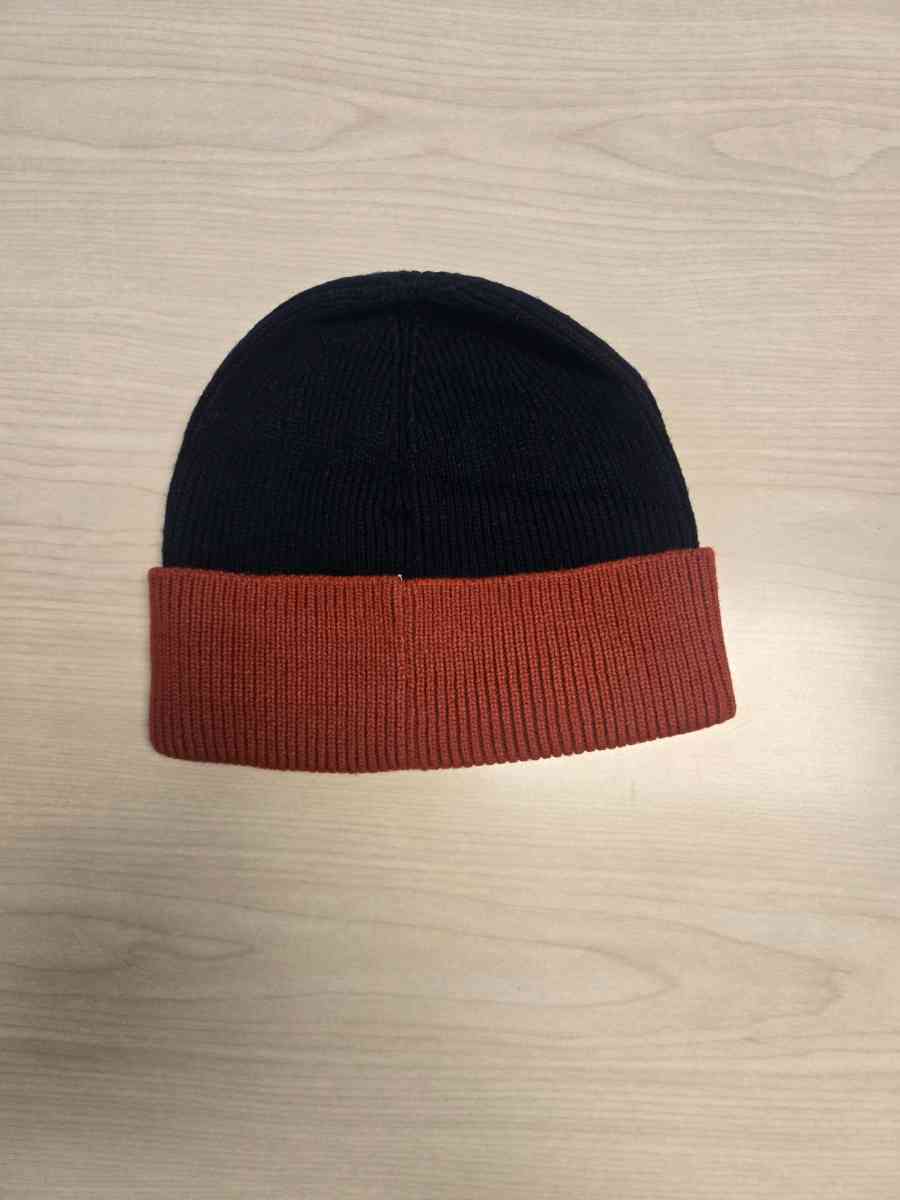 Tommy Hilfiger Beanie - Las Vegas, Nevada - FleaMarketBay