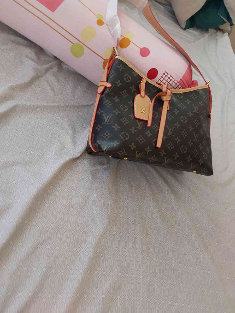 handbag - California City, California - FleaMarketBay