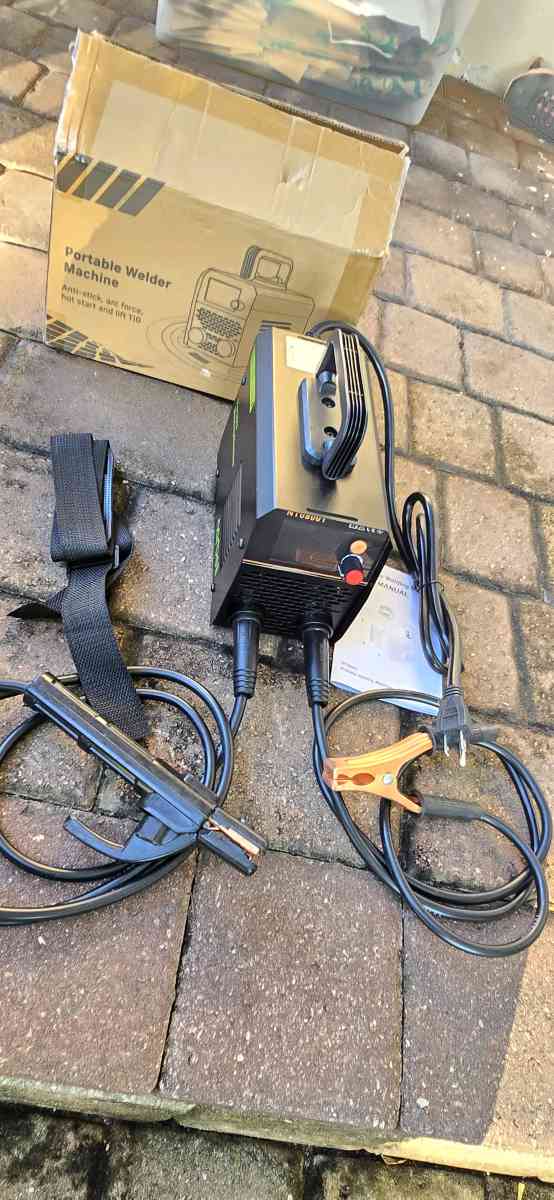Welding machine 110v 220v - Altamonte Springs, Florida