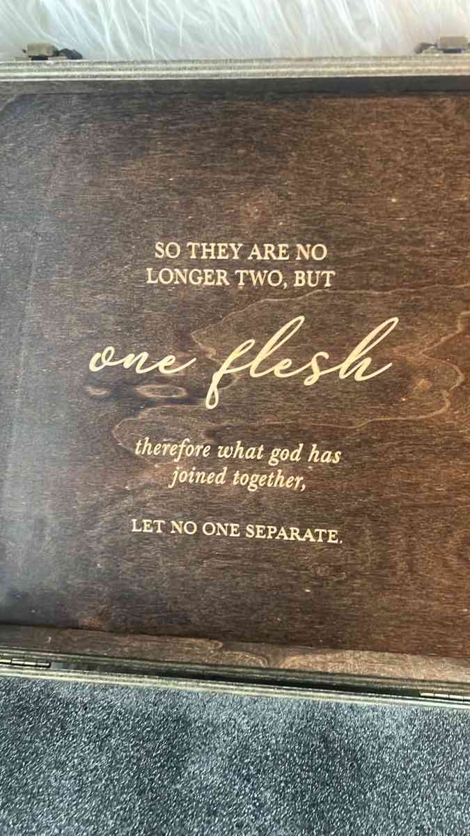 Set of custom Mr and Mrs wine glasses and a wine flute all e - North Las Vegas, Nevada - FleaMarketBay