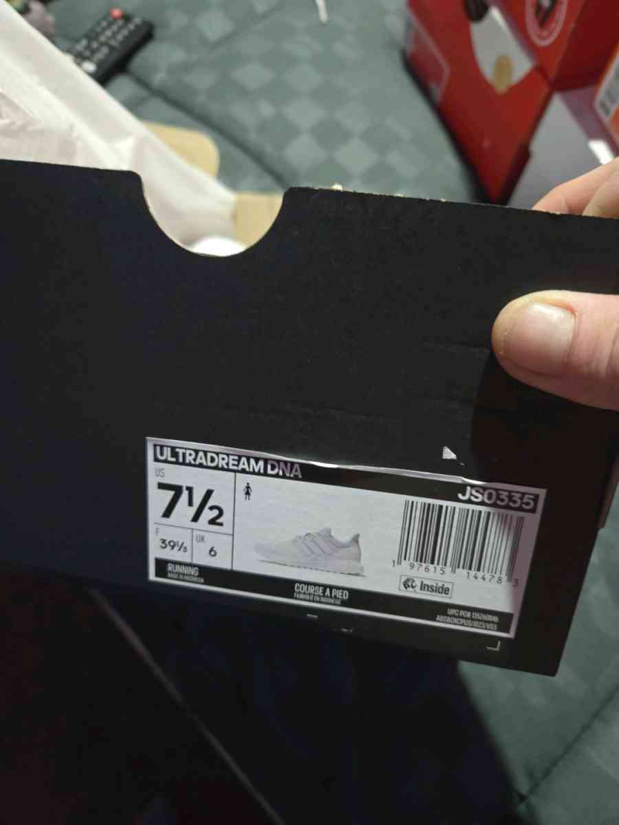 Adidas womens brand new - Oberlin, Kansas - FleaMarketBay