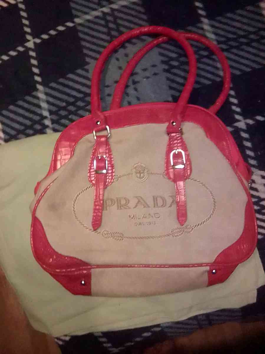 Prada Milano dal 1913 - Colonial Heights, Virginia - FleaMarketBay