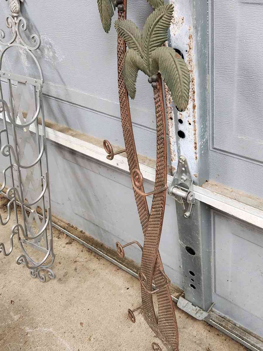 wall wine racks - Greenville, South Carolina - FleaMarketBay