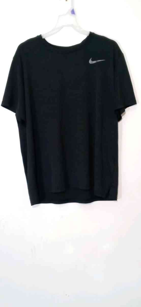Mens Nike Short Sleeve DriFit Tshirt XL - Dane, Wisconsin