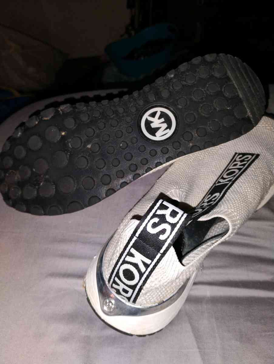 Michael Kors size 9 - Bessemer City, North Carolina - FleaMarketBay