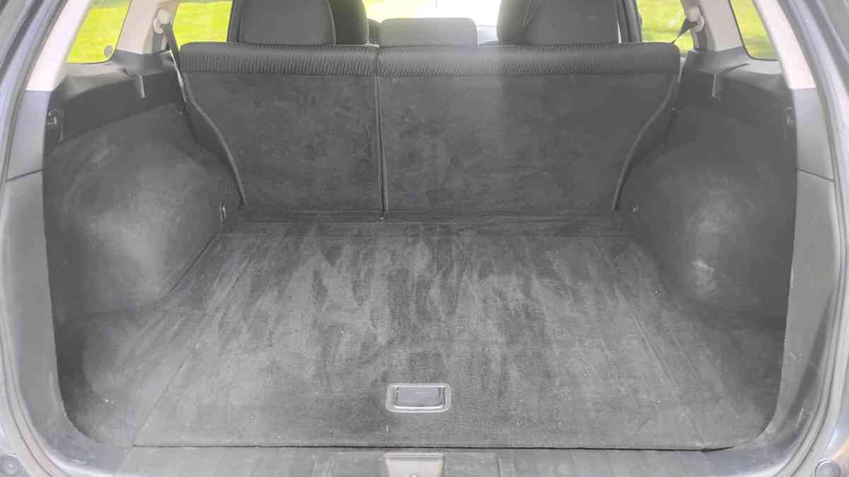 2011 Subaru Outback 201k clean title flawless - Bellows Falls, Vermont - FleaMarketBay