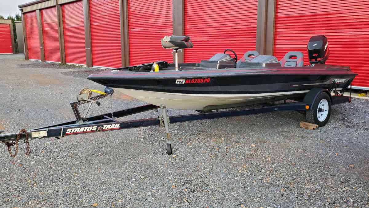 90 STRATOS BASS BOAT with 03 MERCURY XR6 150hp - Elmore, Alabama - FleaMarketBay
