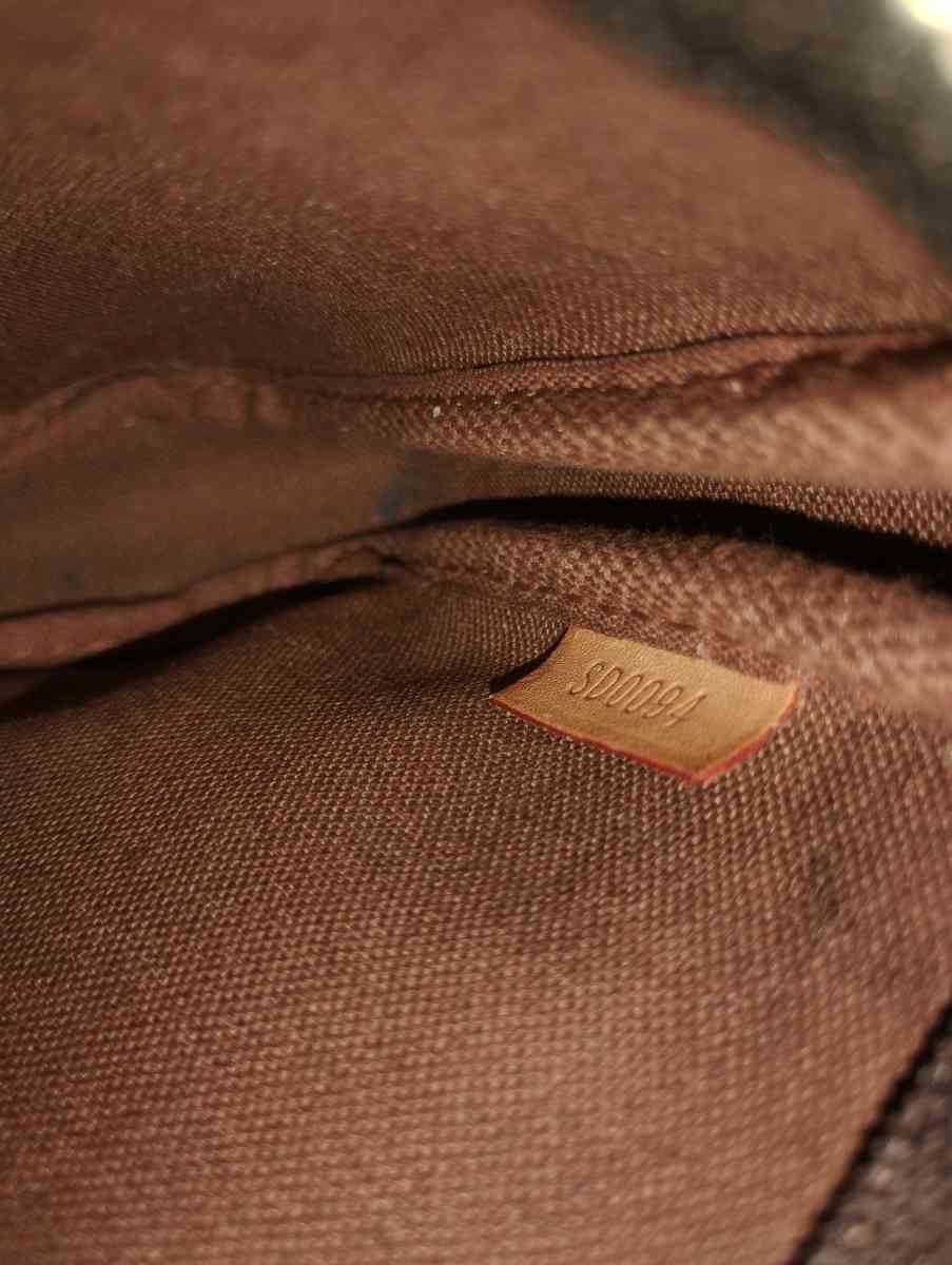 Louis Vuitton womens shoulder bag