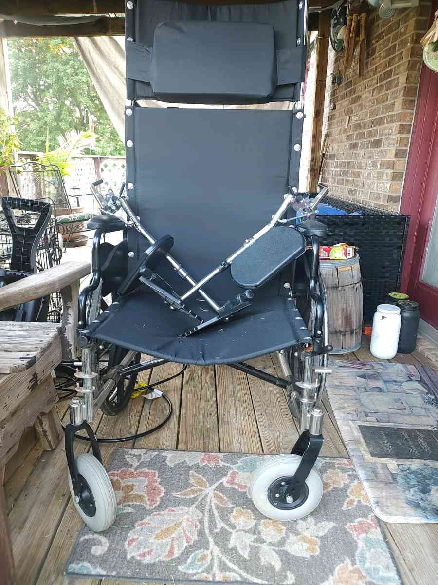 large wheel chair - Louisville, Kentucky - FleaMarketBay