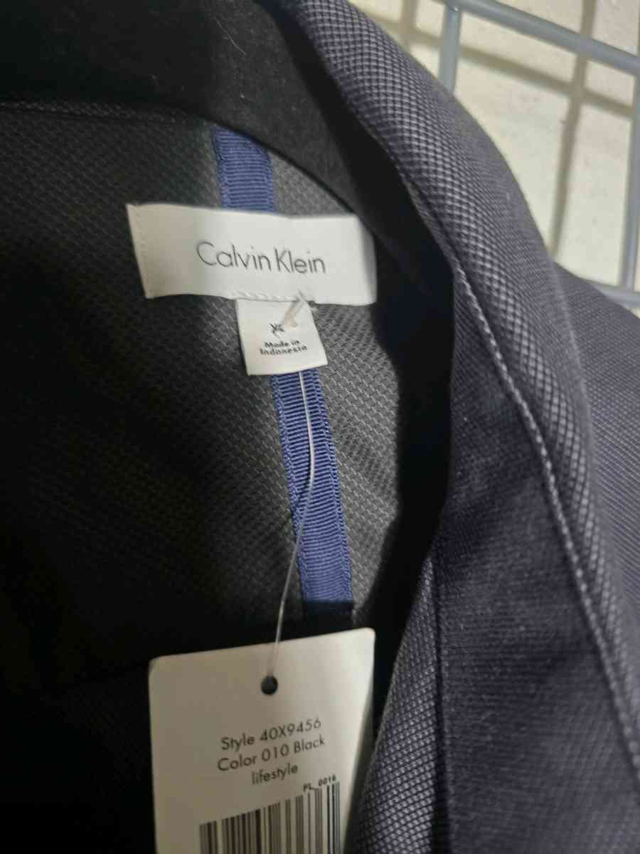 men Calvin Klein button up shirt - Aurora, Colorado - FleaMarketBay