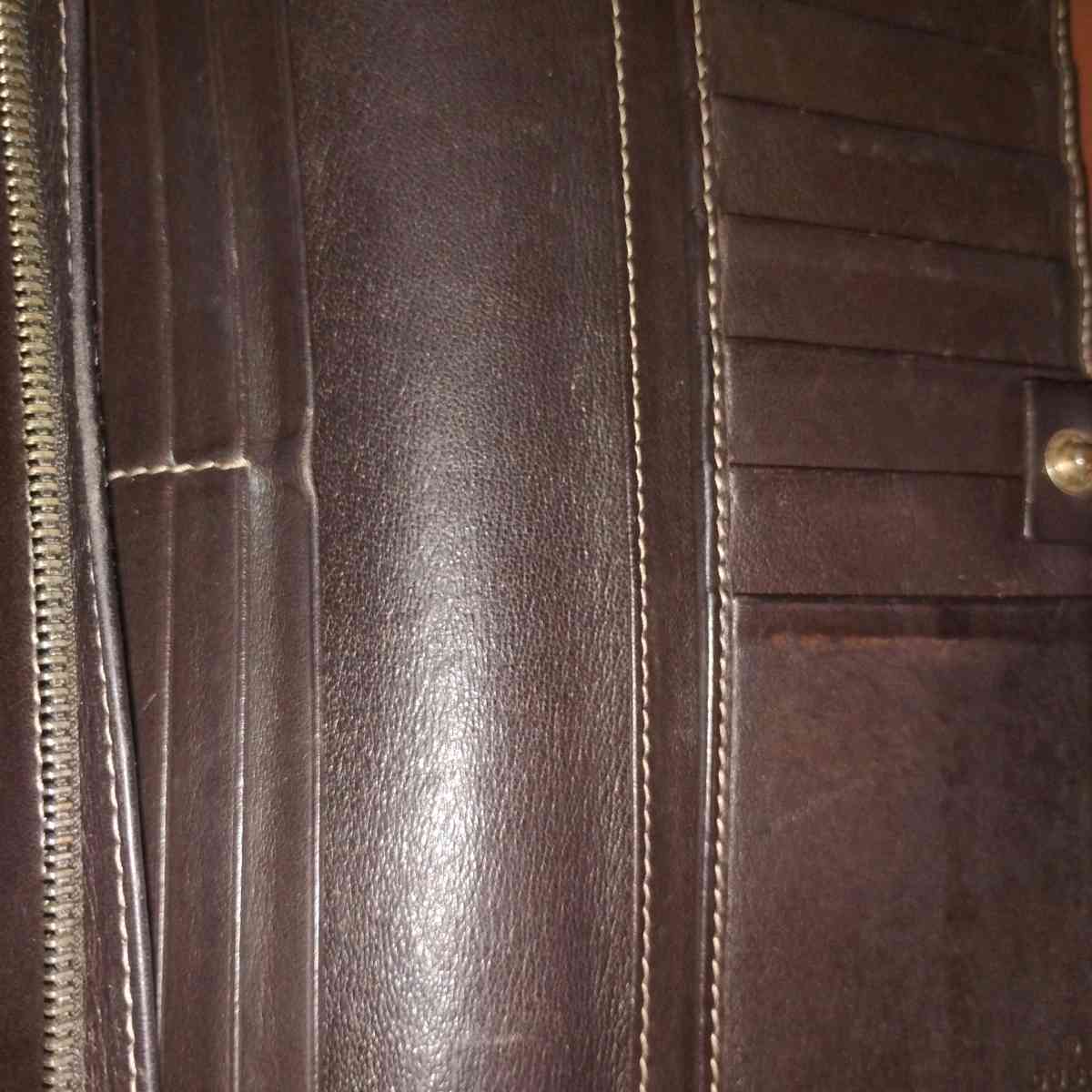 Gucci Wallet - Atlanta, Georgia - FleaMarketBay