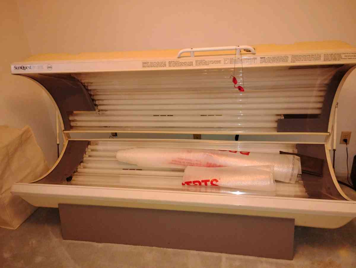 Tanning bed - Hobbs, New Mexico - FleaMarketBay