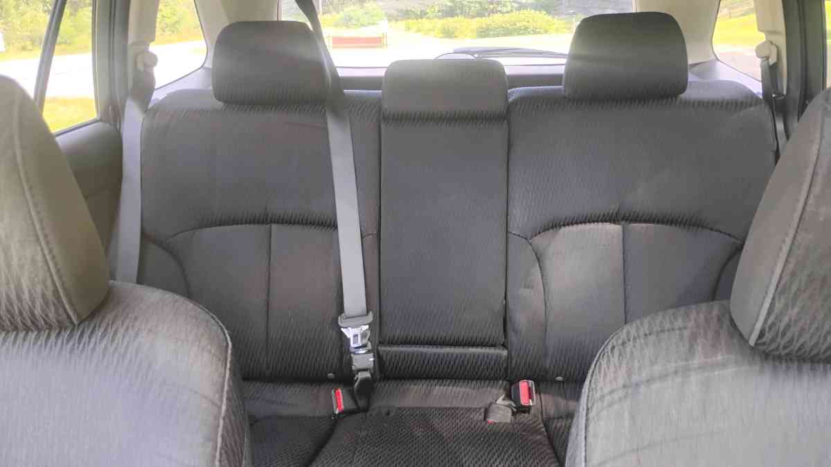 2011 Subaru Outback 201k clean title flawless - Bellows Falls, Vermont - FleaMarketBay