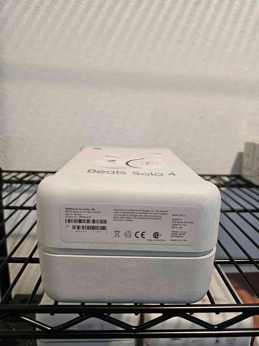 Beats Solo 4 - Davenport, Florida - FleaMarketBay