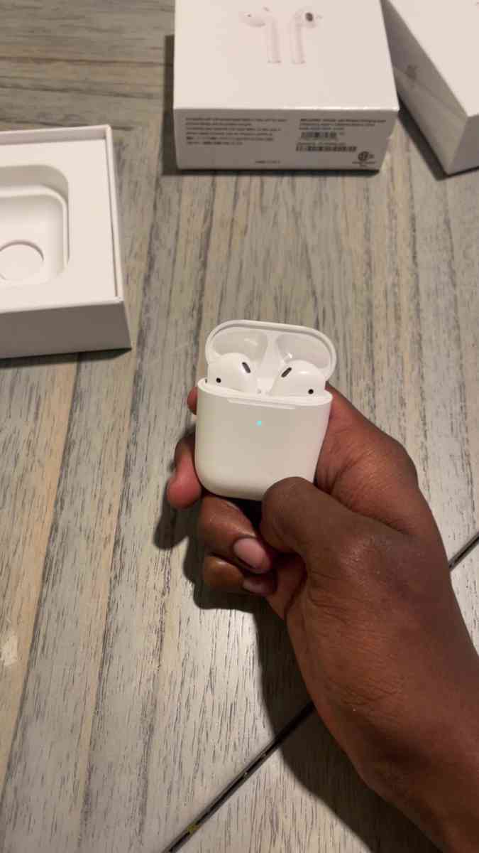 APPLE AIRPODS 2ND GENERATION - Avondale, Arizona
