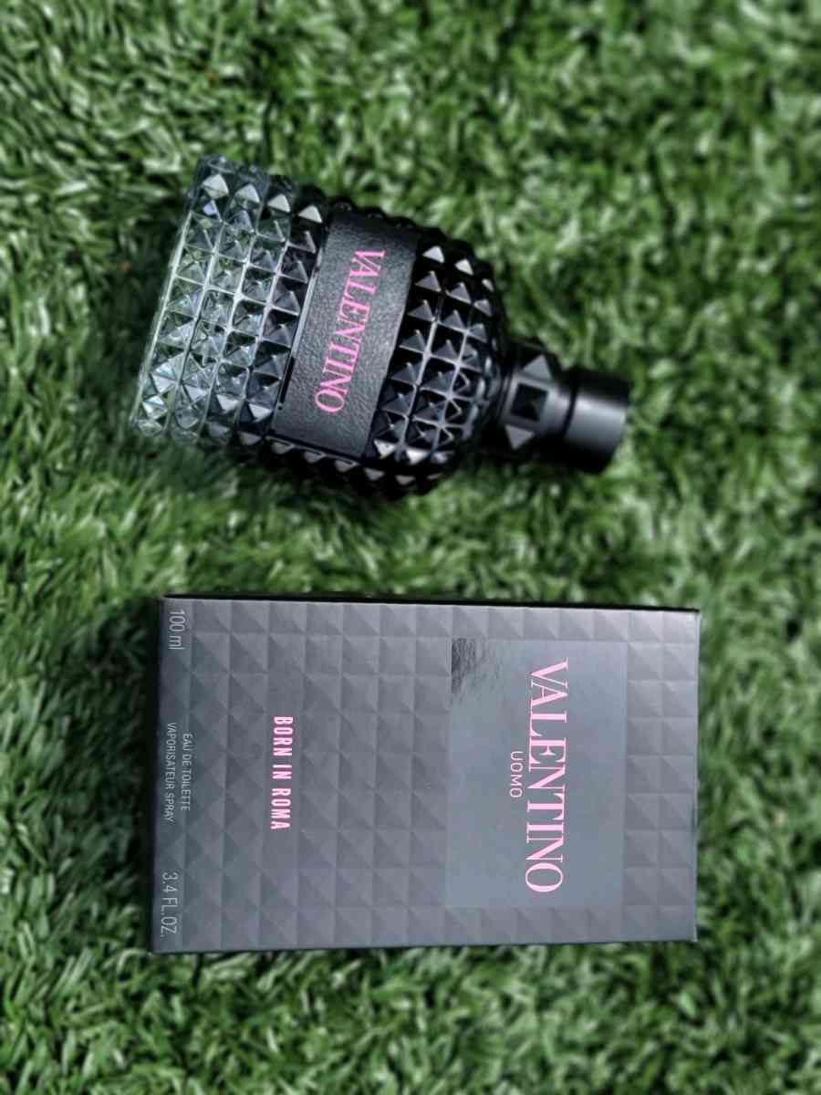 Valentino Born In Roma - New York, New York - FleaMarketBay