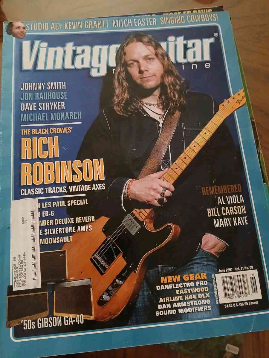 vintage guitar 2007 - Coalinga, California