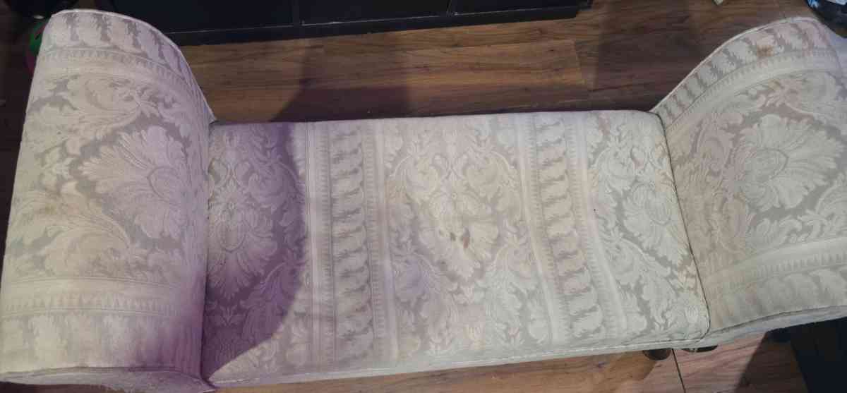 chair - Swansboro, North Carolina - FleaMarketBay