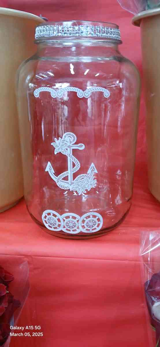 Oversized Vase - Philadelphia, Pennsylvania