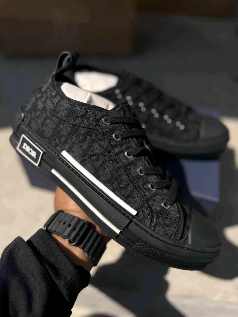 Men shoes - Los Angeles, California - FleaMarketBay