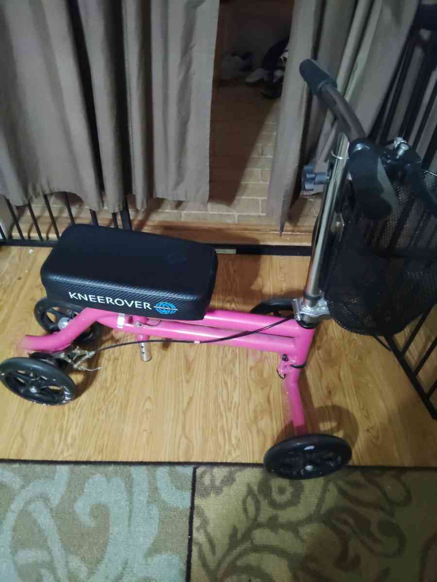 Knee scooter with basket - Tyler, Texas