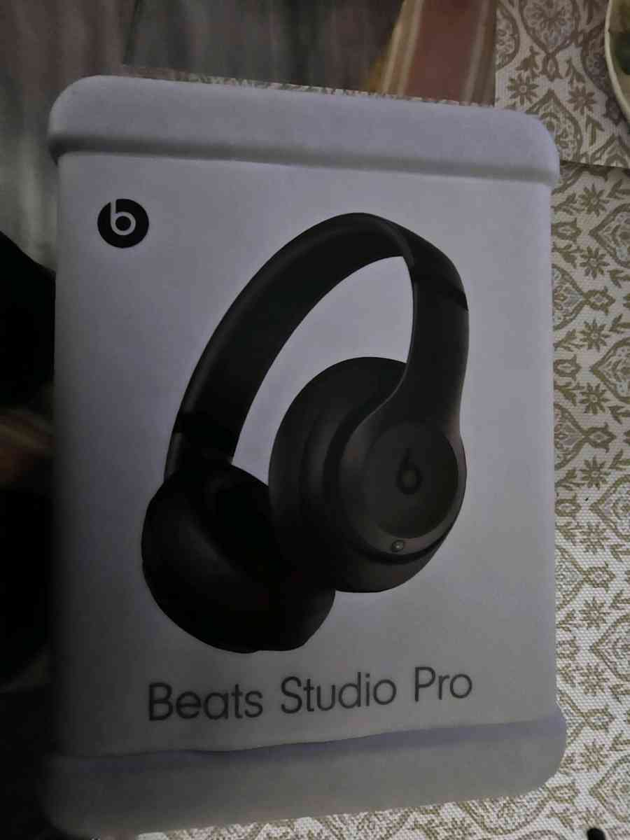 BeatsStudio Pro - Davenport, Florida - FleaMarketBay