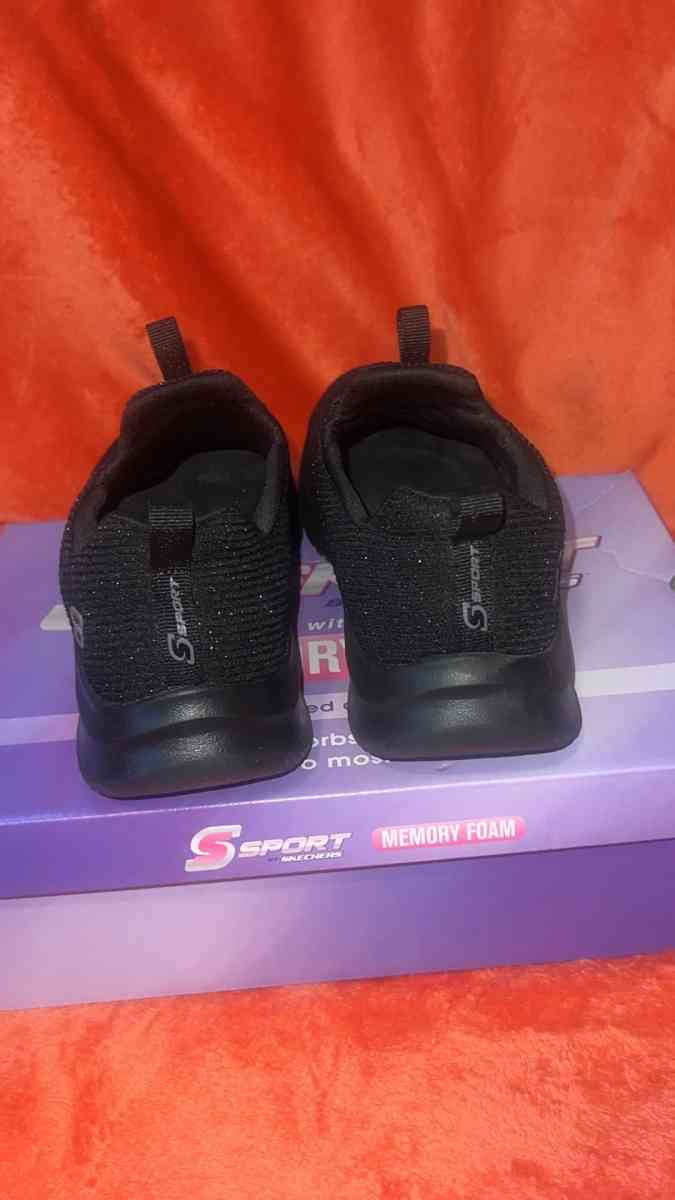 New In Box Skechers Sport black with memory foam womens size - North Las Vegas, Nevada - FleaMarketBay
