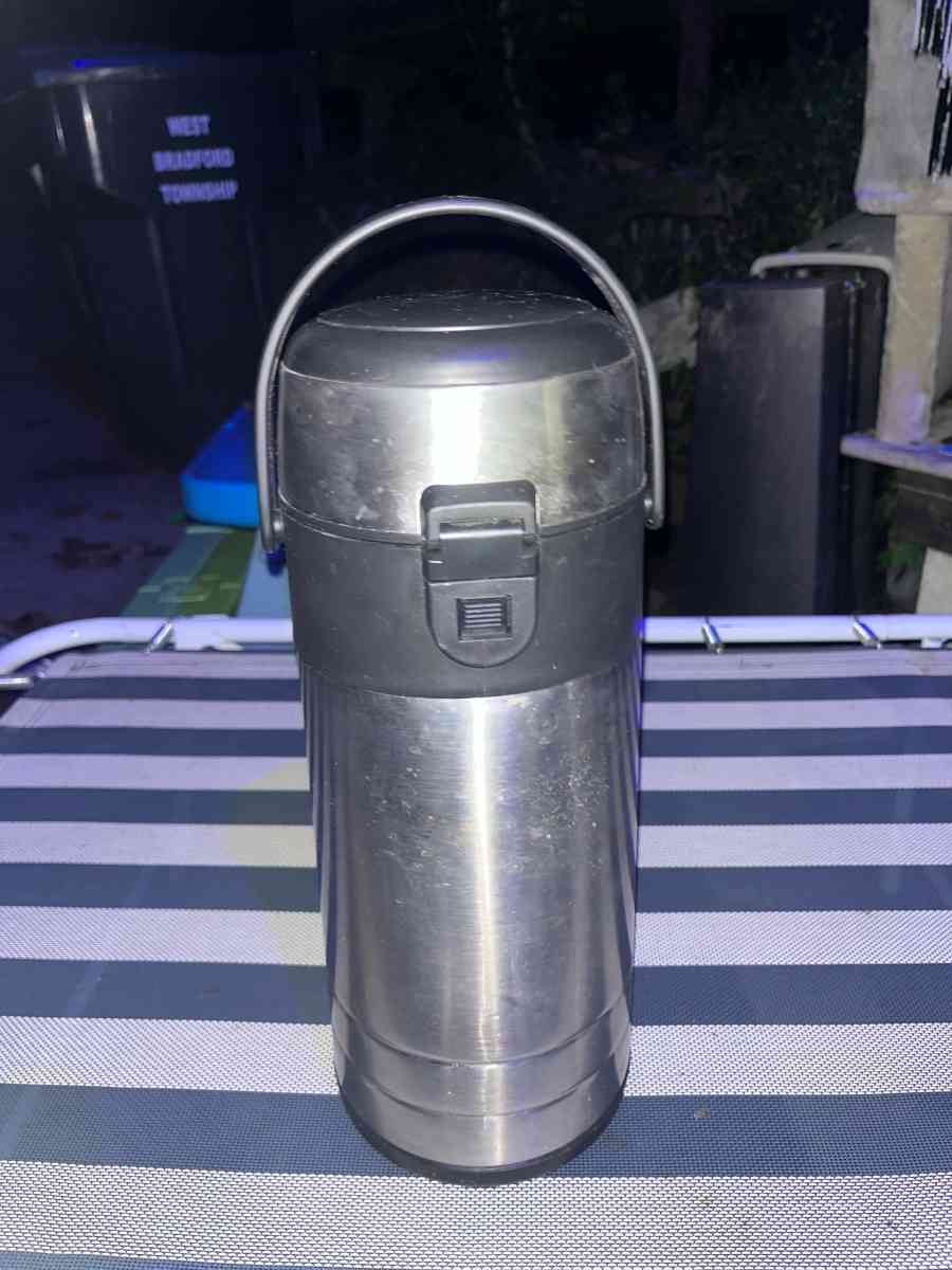 OGGI Coffee Tea Push Dispenser Carafe - Downingtown, Pennsylvania - FleaMarketBay