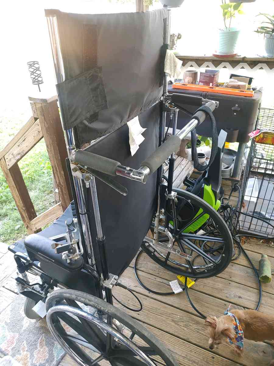 large wheel chair - Louisville, Kentucky