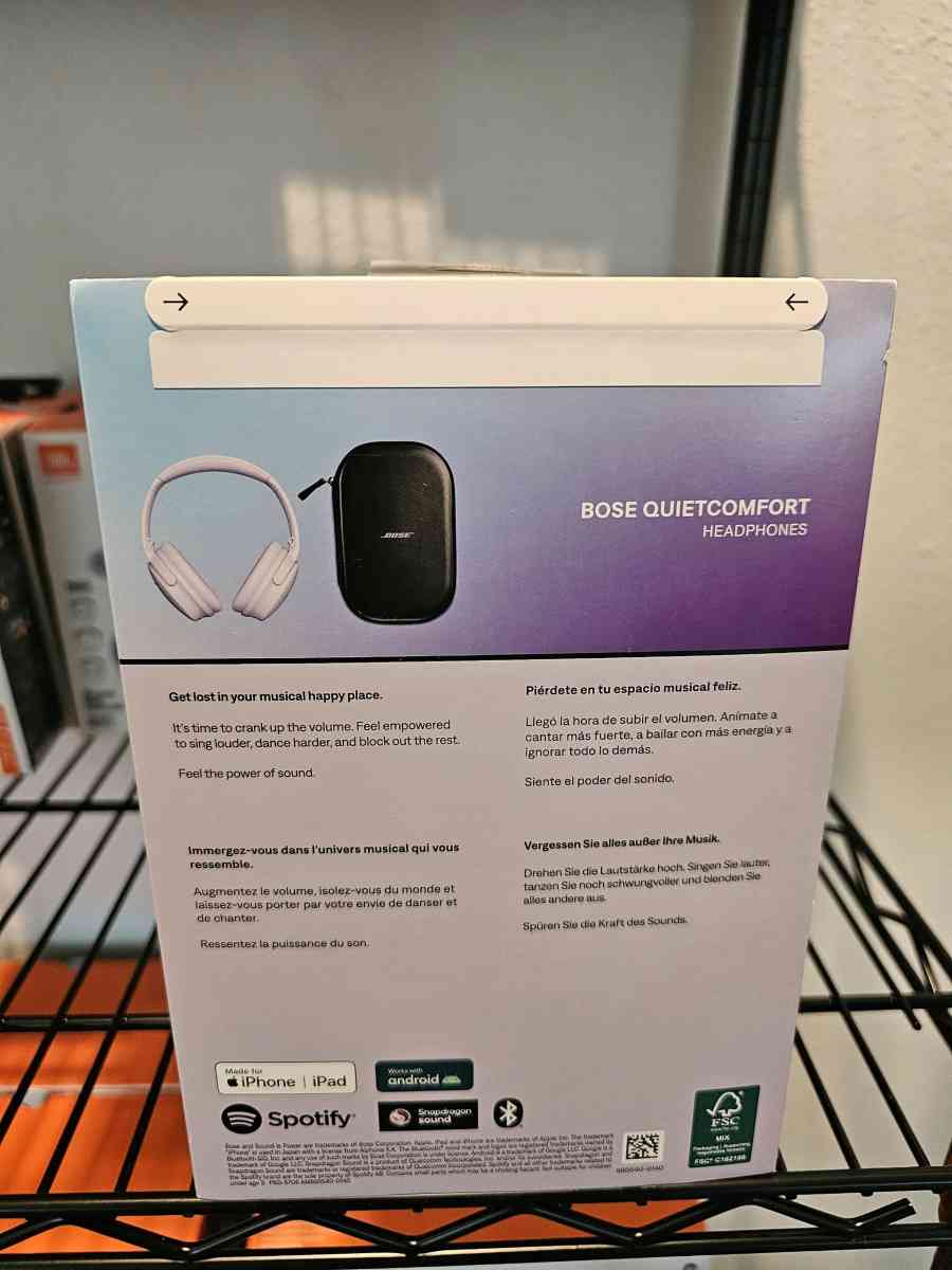 Bose QuietComfort Headphones Color Chilled Lilac - Davenport, Florida - FleaMarketBay