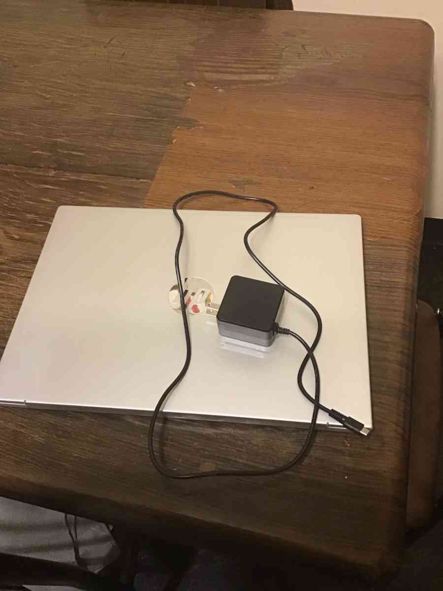 HP laptop good condition with a fast type c charger
