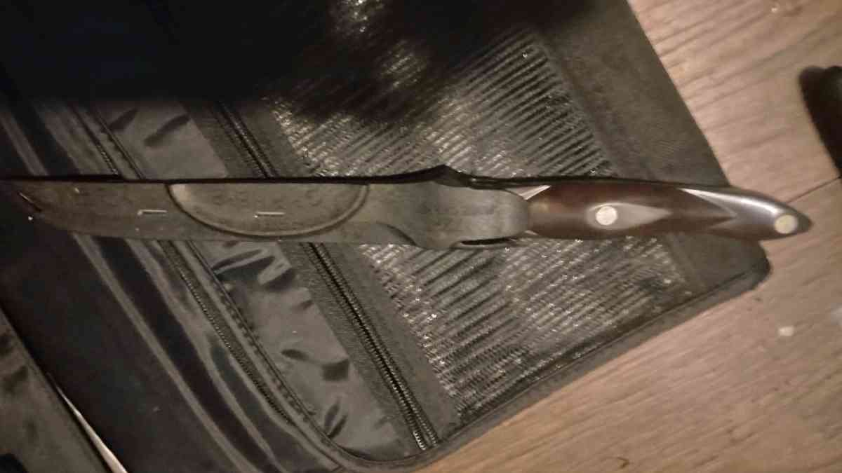 Cutco petite Carver - Forest, Mississippi - FleaMarketBay