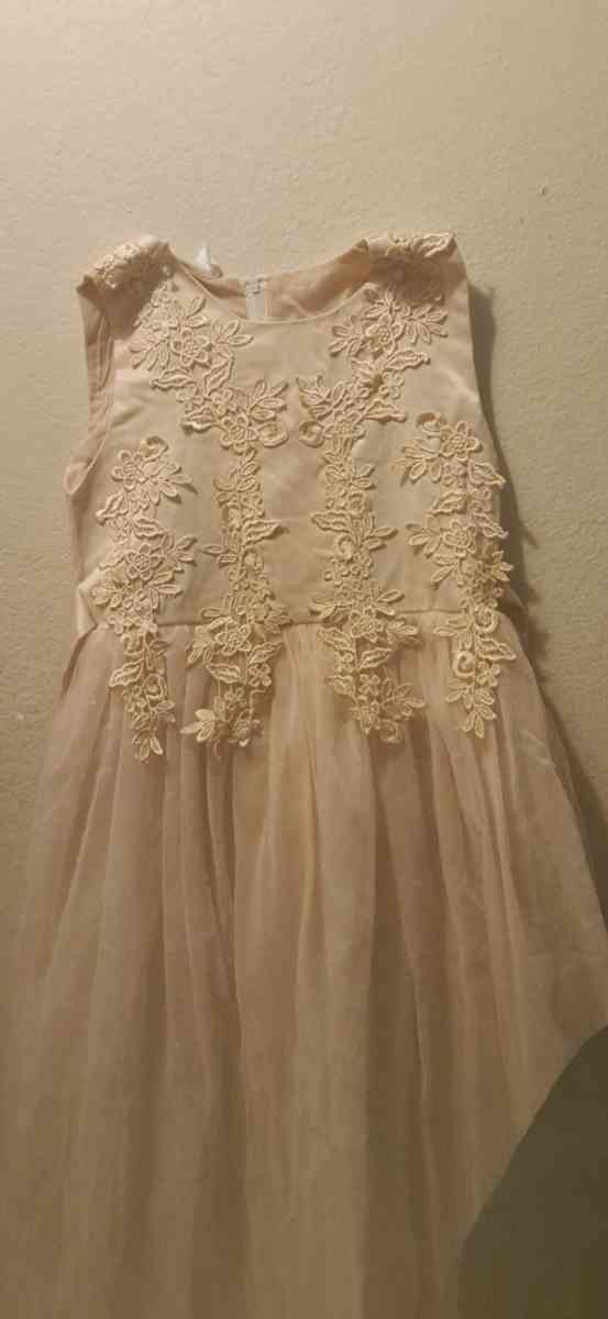 Lil girl dress size 10 - Perris, California