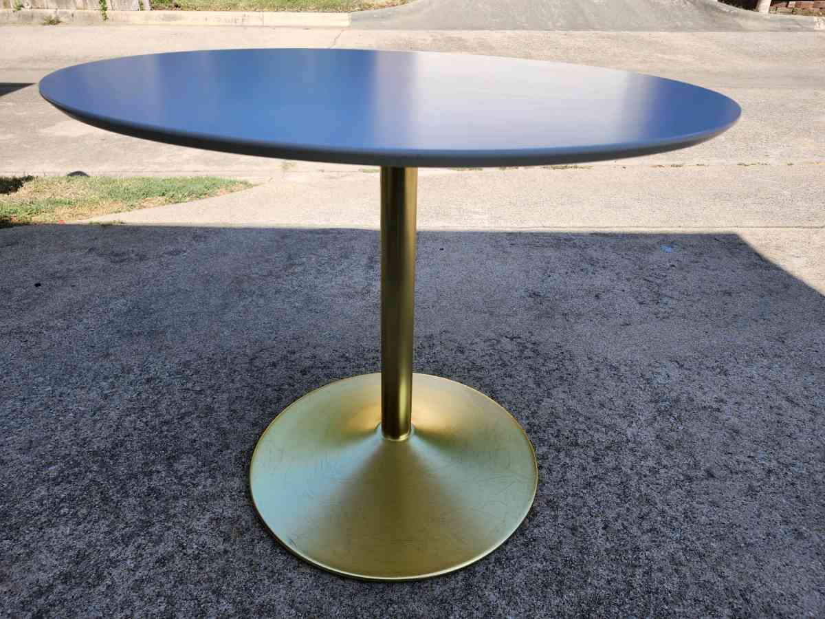 White Table - Denton, Texas - FleaMarketBay