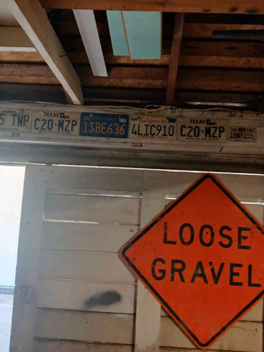 Decorative street signs and license plates - Marysville, California - FleaMarketBay