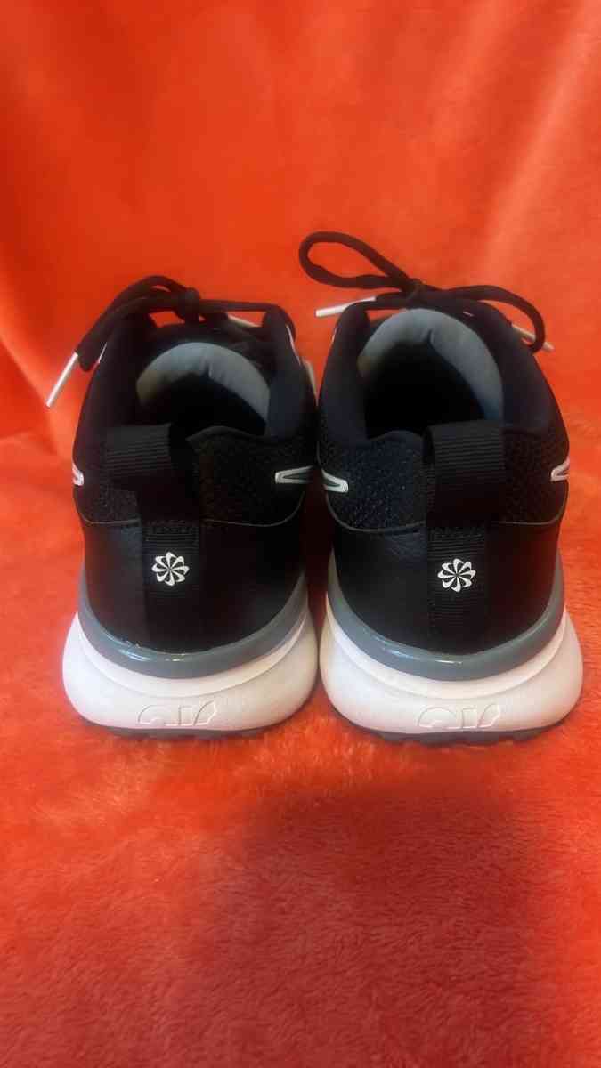 Size 11  Nike Air Zoom Diamond Elite Turf Black Iridescent - North Las Vegas, Nevada - FleaMarketBay