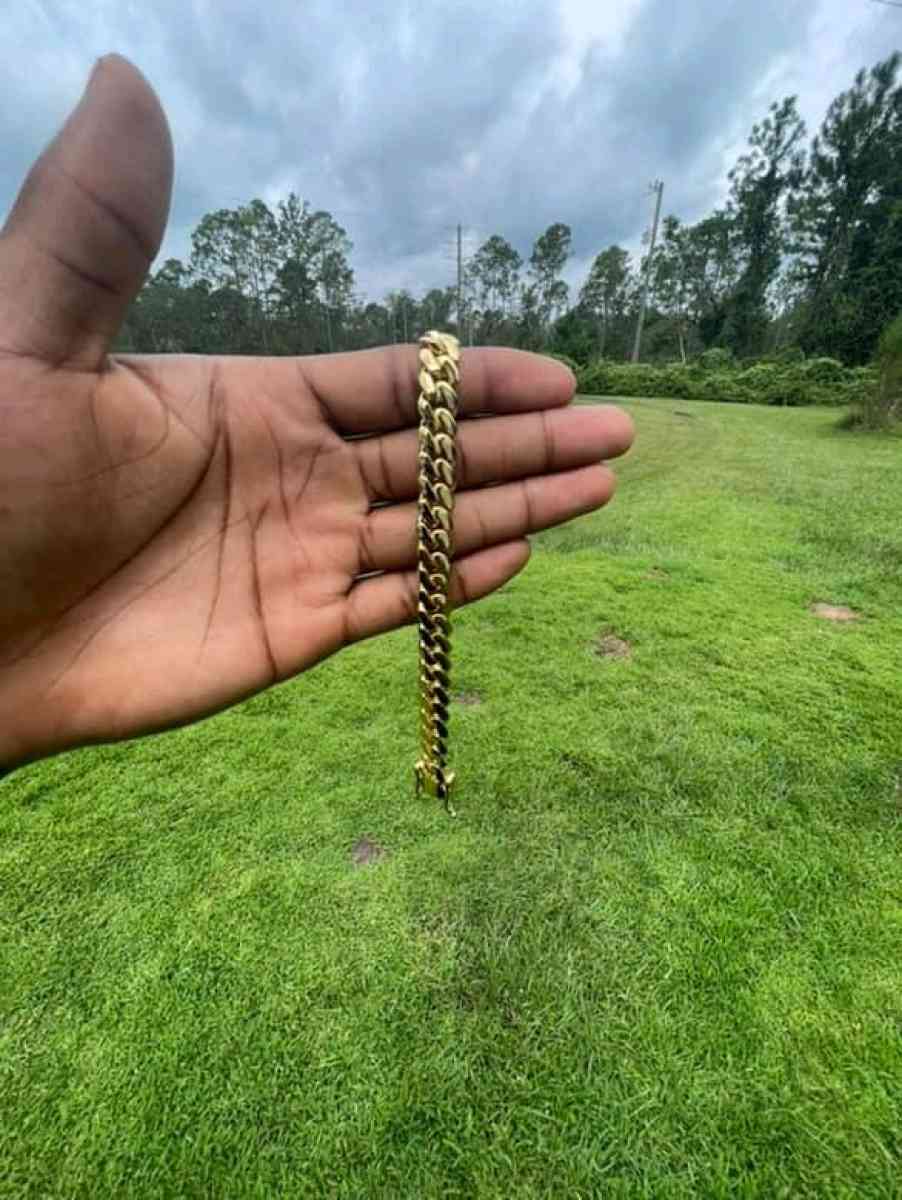 cuban link bracelet - Valdosta, Georgia