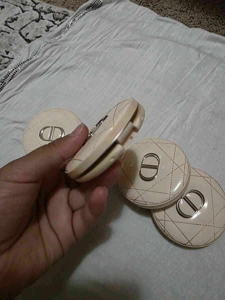 dior highlighter and bronzer as is - Louisville, Kentucky - FleaMarketBay