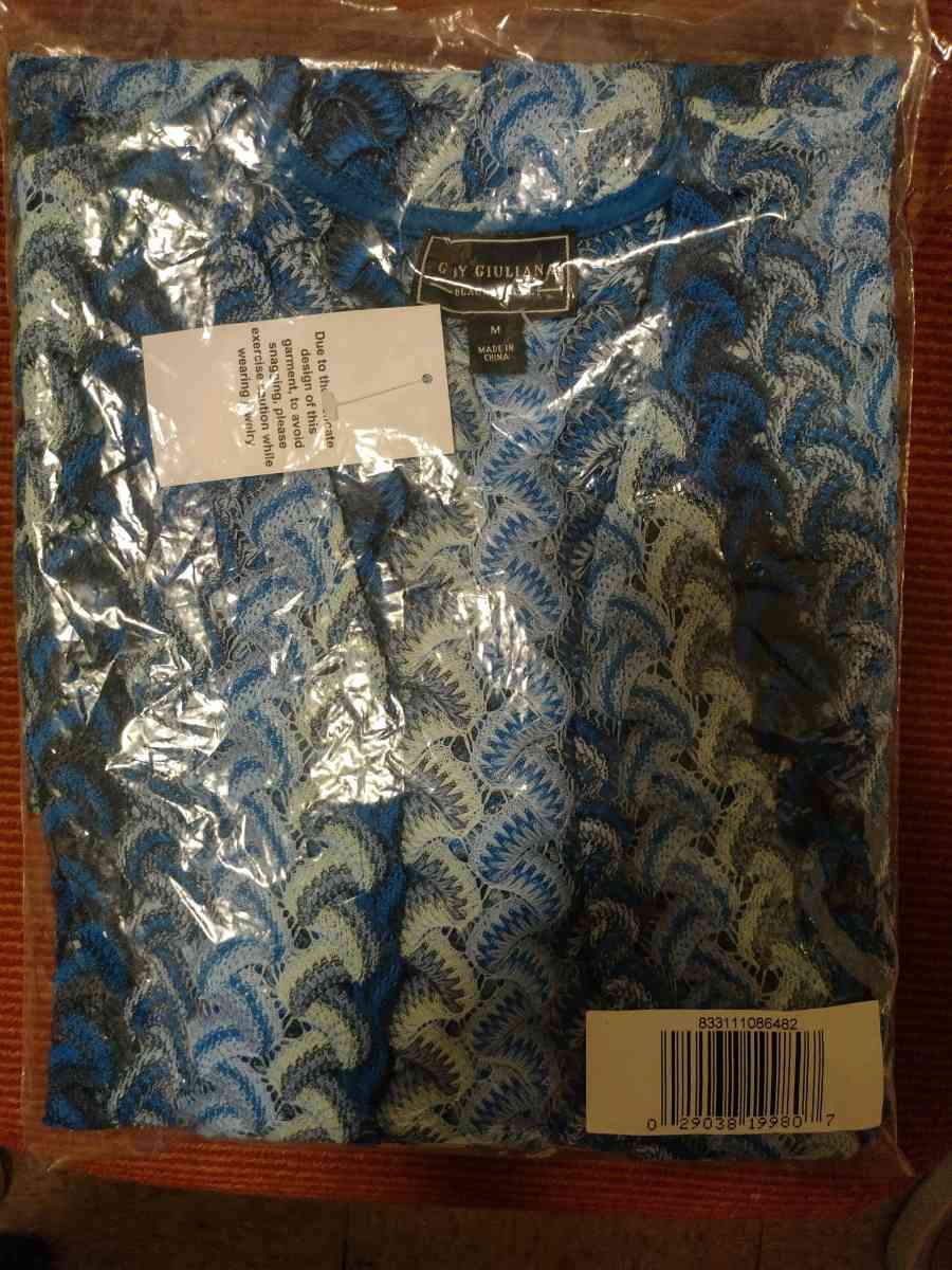 G BY GIULIANI BLACK LABEL WOMENS TOP