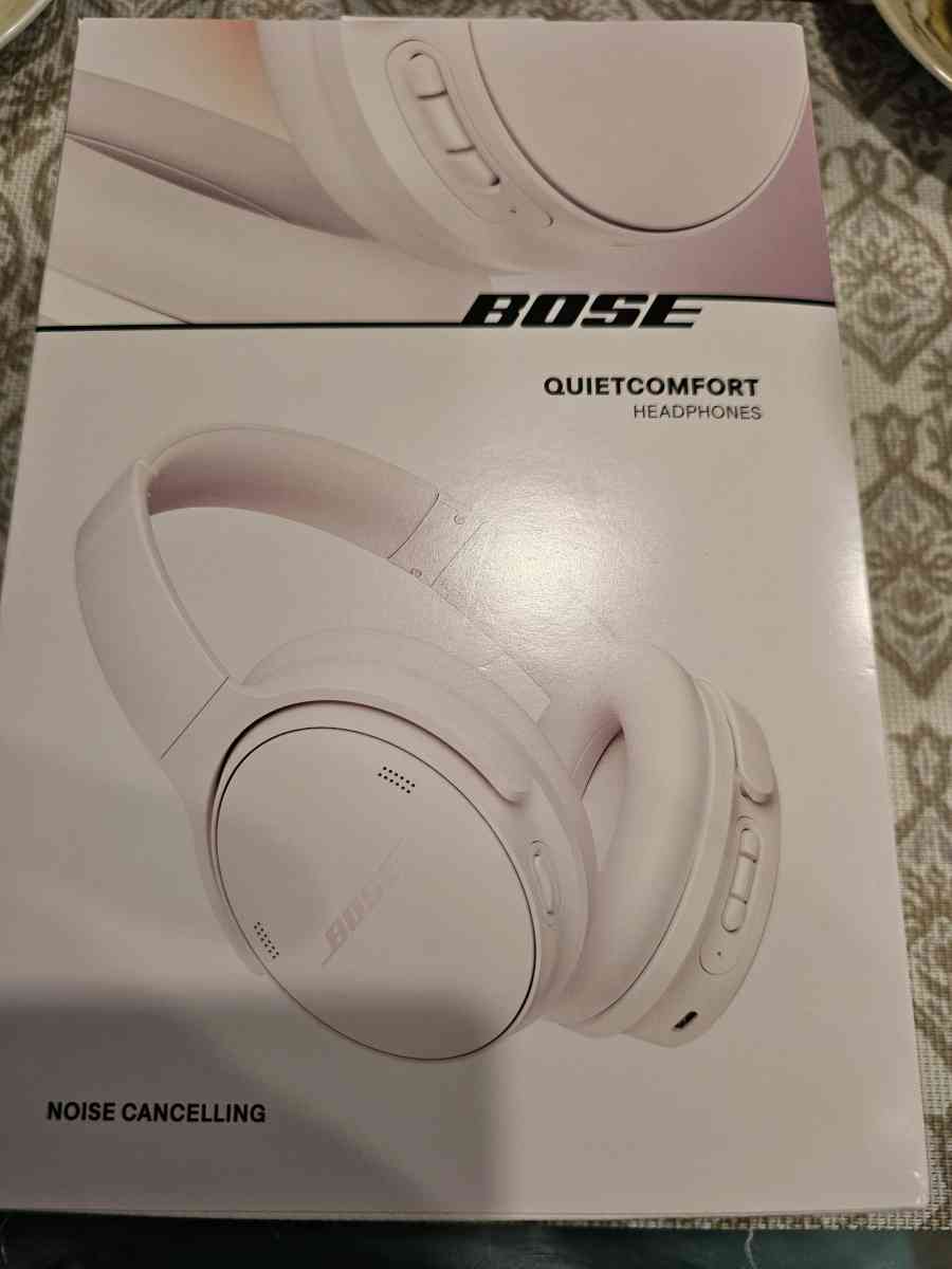 New Bose QuietComfort Headphones - Davenport, Florida - FleaMarketBay
